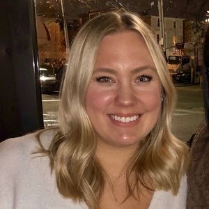 Meet your Posher, Alyssa